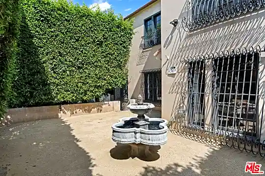 1116 S Highland Ave Photo 1