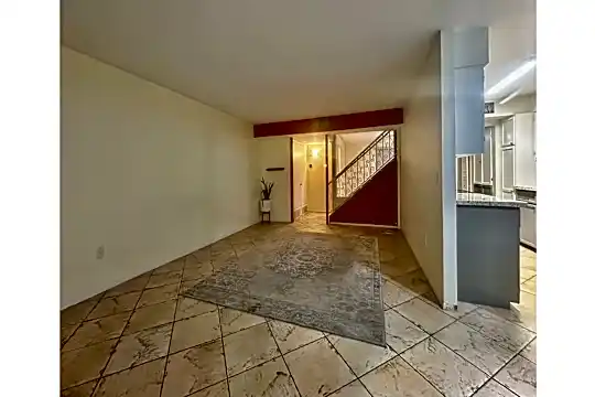 152 Randolph Way Photo 2