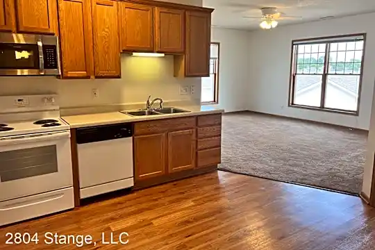 2804 Stange Rd Photo 1