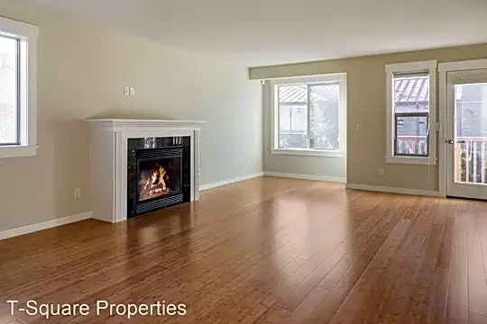 8419 Linden Ave N Photo 2