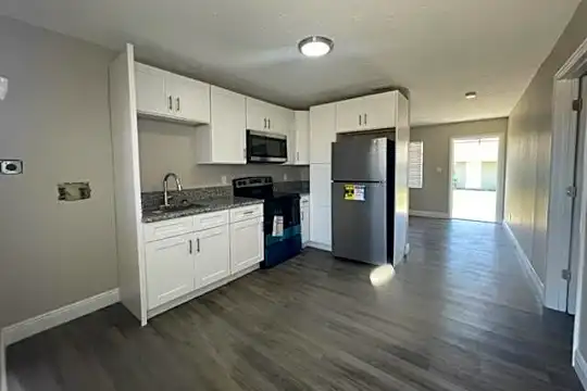 1205 Ave K #1203 Photo 2