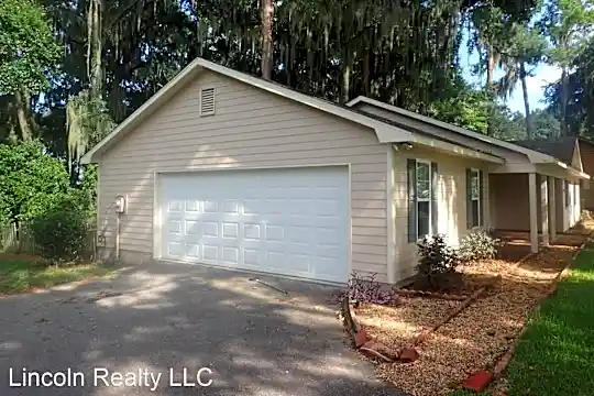 5353 Golf Dr Photo 2