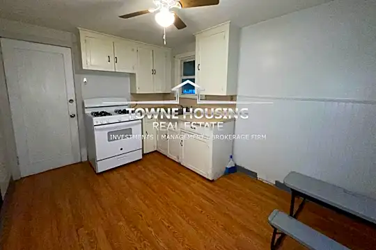 160 Woodward Ave Photo 2