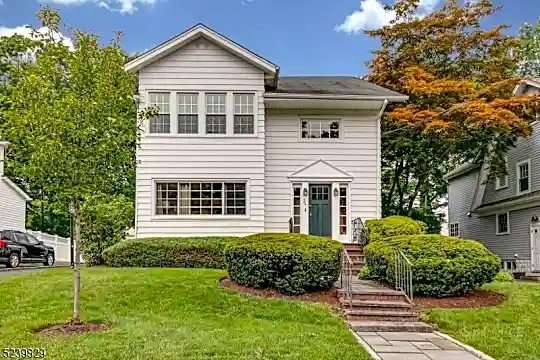 34 Fairview Ave #1 Photo 2