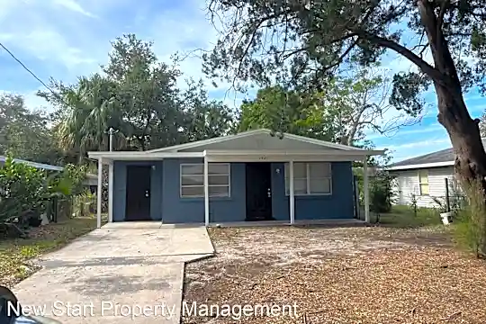 2821 Pershing Ave Photo 2