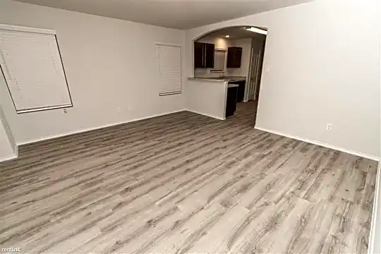 2772 Madison Ct Photo 2