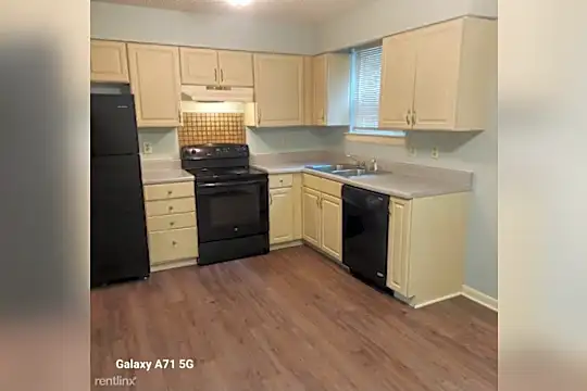 2747 Park Dale Dr Photo 2