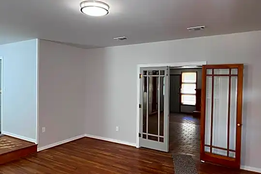 3212 36th St Photo 2