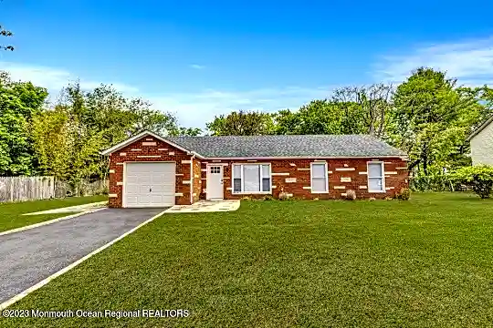 1242 Del Mar Rd Photo 2