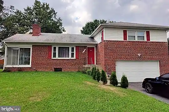 908 Tanley Rd Photo 1
