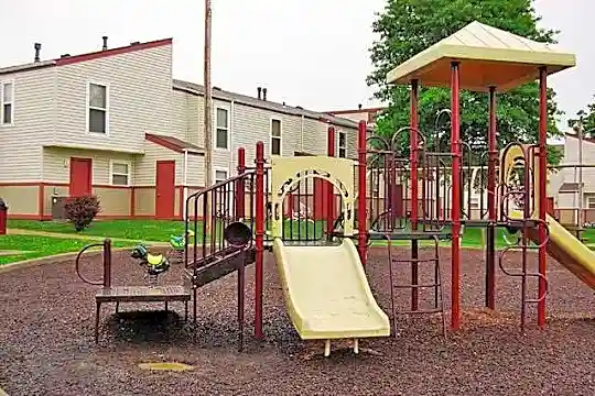 Lexington Gardens Photo 2
