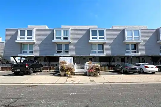 151 N Annapolis Ave Photo 1