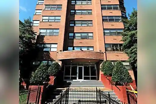Sarbin Towers Photo 1