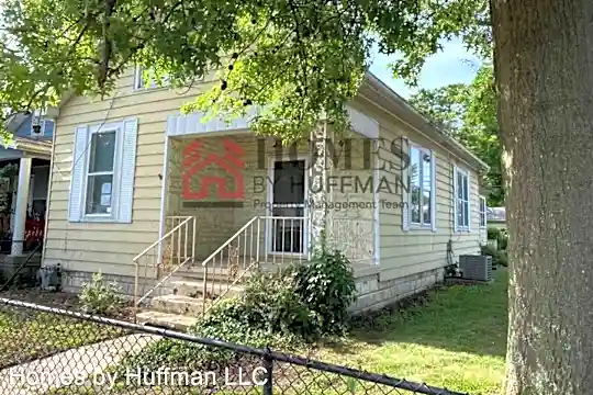 1401 E Illinois St Photo 1