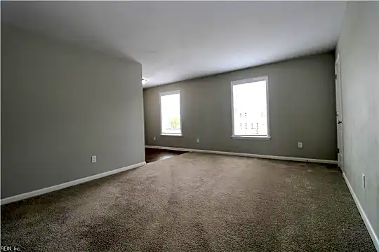 387 Terrace Ave #106 Photo 2