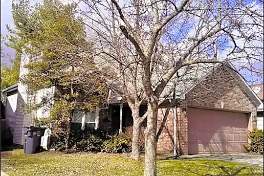 3569 Robinhill Way Photo 1