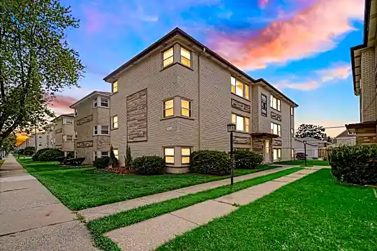 7414 N Harlem Ave #3 Photo 1