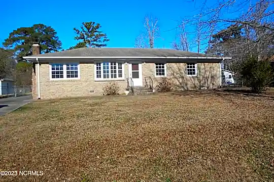 104 Greencrest Cir Photo 1