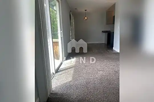 4602 Neil Road Unit 64 Photo 2