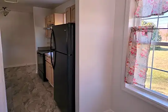 8609 Harmony Rd Photo 2