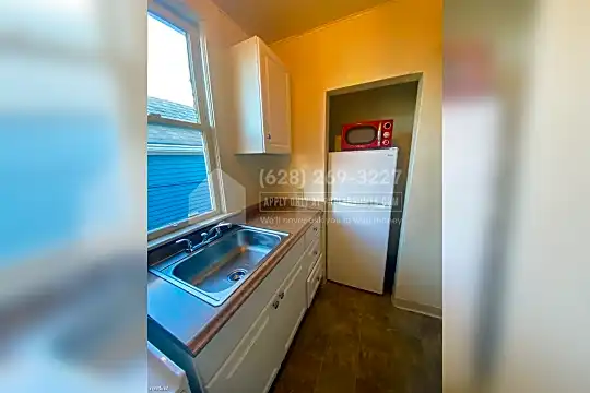 2130 Woolsey St Photo 1