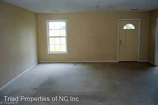 3604 Markham Rd Photo 2