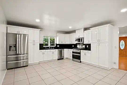 10827 Reseda Blvd_hdr_LA360VR-22.jpg