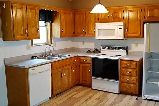 21103 Hemingway Ln Photo 2