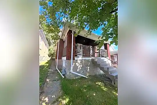 149 Madeline St Photo 1