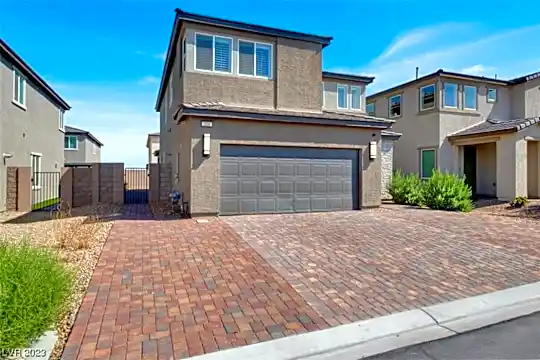 210 Seven Valleys Ct Photo 2