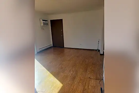 1525 Norway Ln Photo 2
