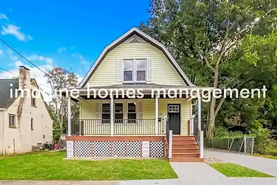 1250 Schirmer Ave Photo 1