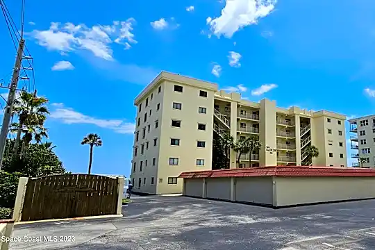 299 N Atlantic Ave #603 Photo 2