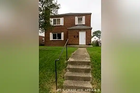 375 S Chase Ave Photo 2