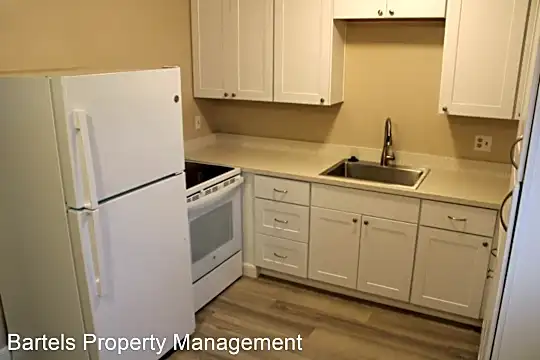 5604 Carlos Ave Photo 2