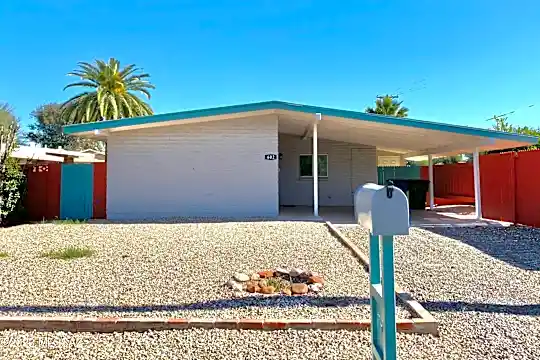 602 N Palo Verde Blvd Photo 1