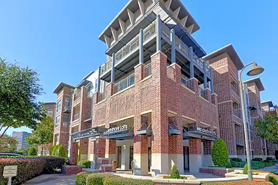 IMT Lakeshore Lofts Photo 1
