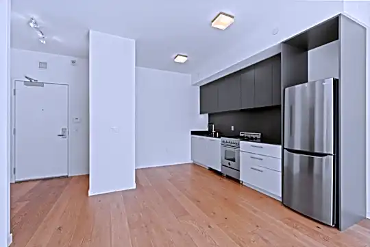 11 Franklin St #305 Photo 2