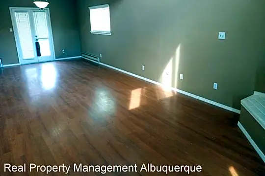 120 Linda View Ct NE Photo 2