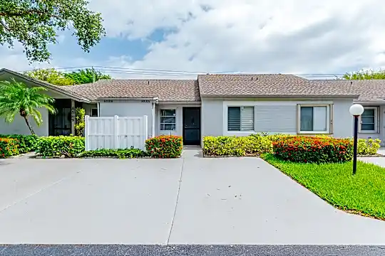 8585 Sunbird Pl #B Photo 2