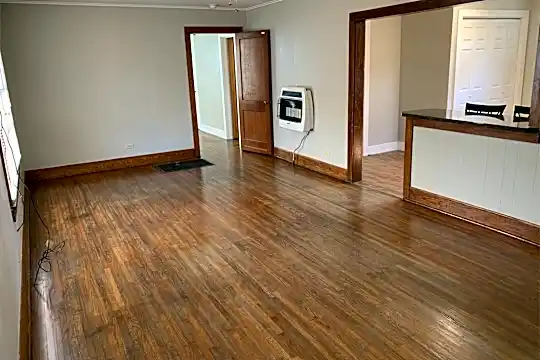 405 W Carolina Ave Photo 2