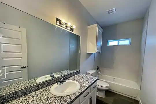 3906 Bella Costa Dr Photo 2