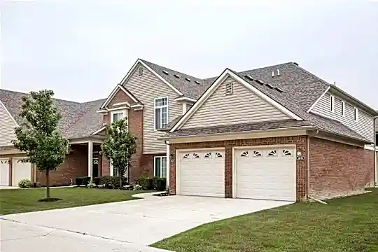 14229 Shadywood Dr Photo 1