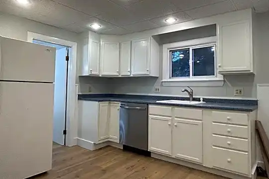 9 Hardy St Photo 2