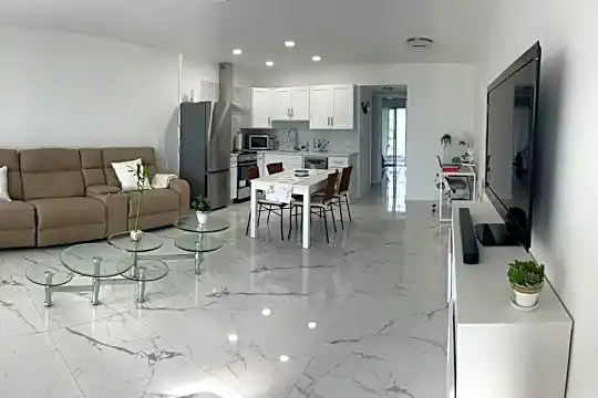 340 Oakridge S #340 Photo 1