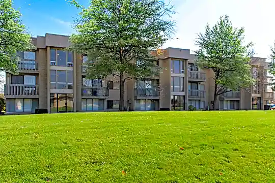 Peachtree Apartments Photo 1