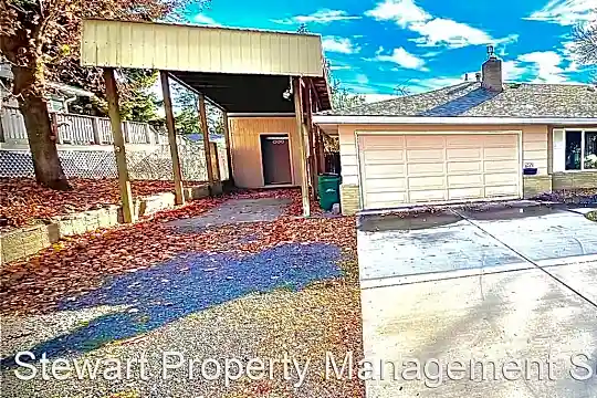 6482 Bryant Ave Photo 2