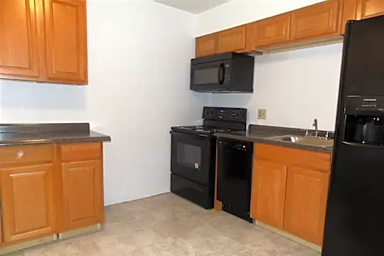 700 N Calhoun St #B11 Photo 2