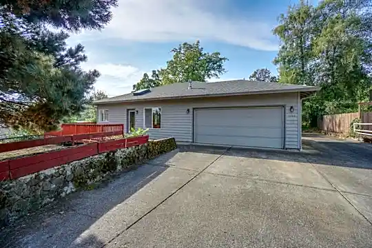 1172 N P Cir Photo 1