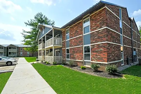Watterson Lakeview Apartments Photo 1